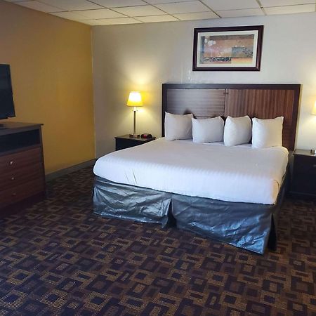 Rodeway Inn McPherson 外观 照片