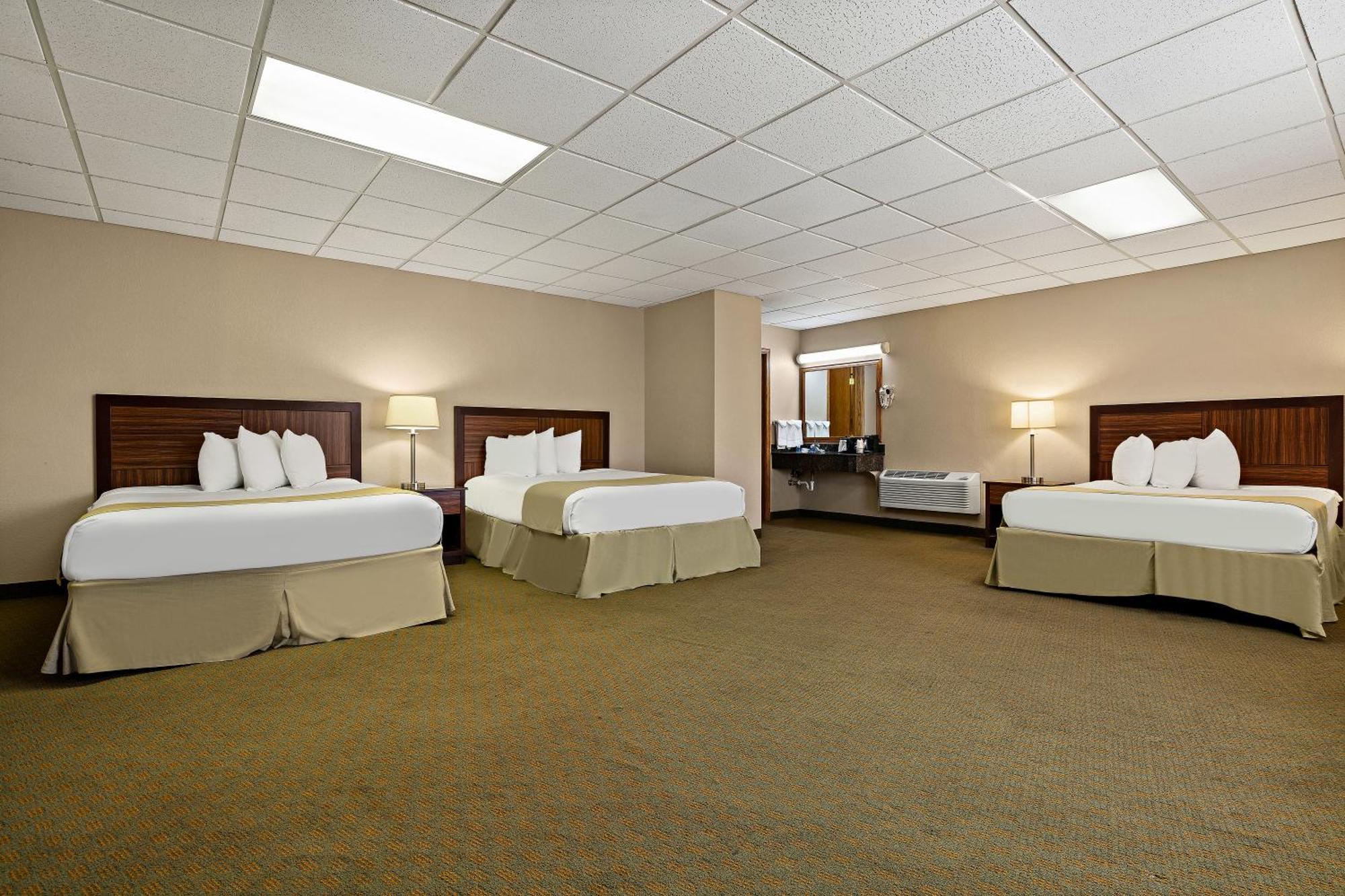 Rodeway Inn McPherson 外观 照片