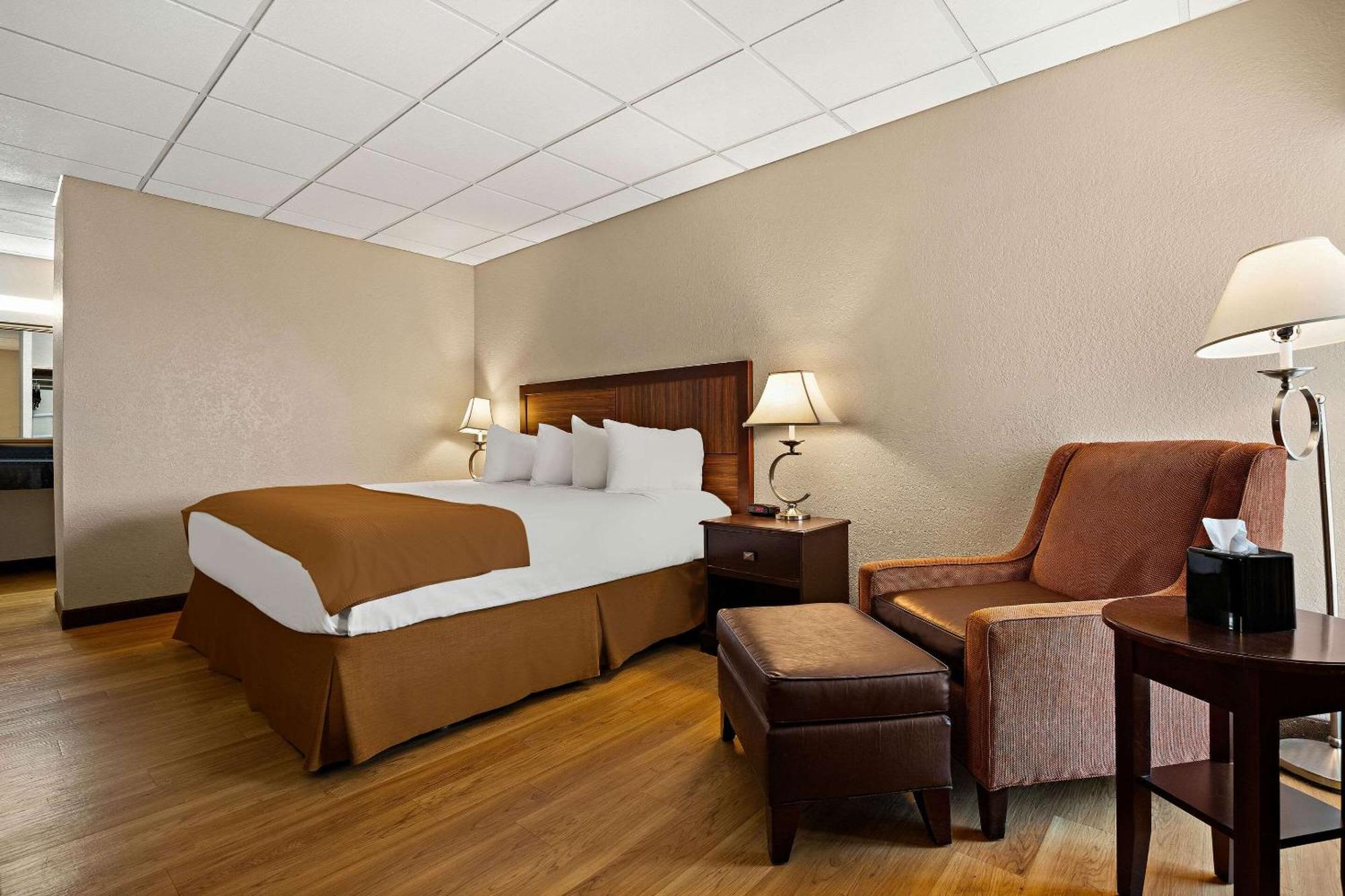 Rodeway Inn McPherson 外观 照片